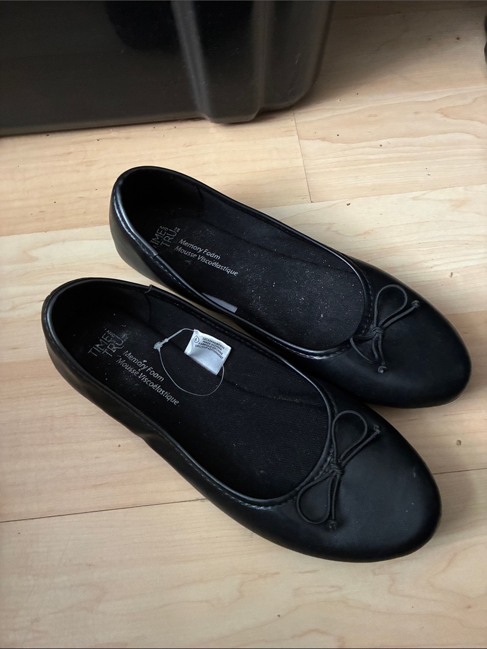 Time and Tru Black Ballet Flats